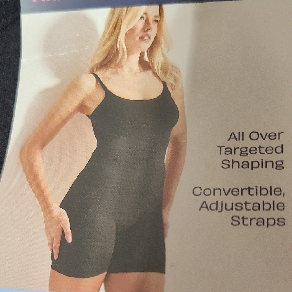 Maidenform NWT Black Seamless Romper Shapewear with Ajustable Convertible Straps
